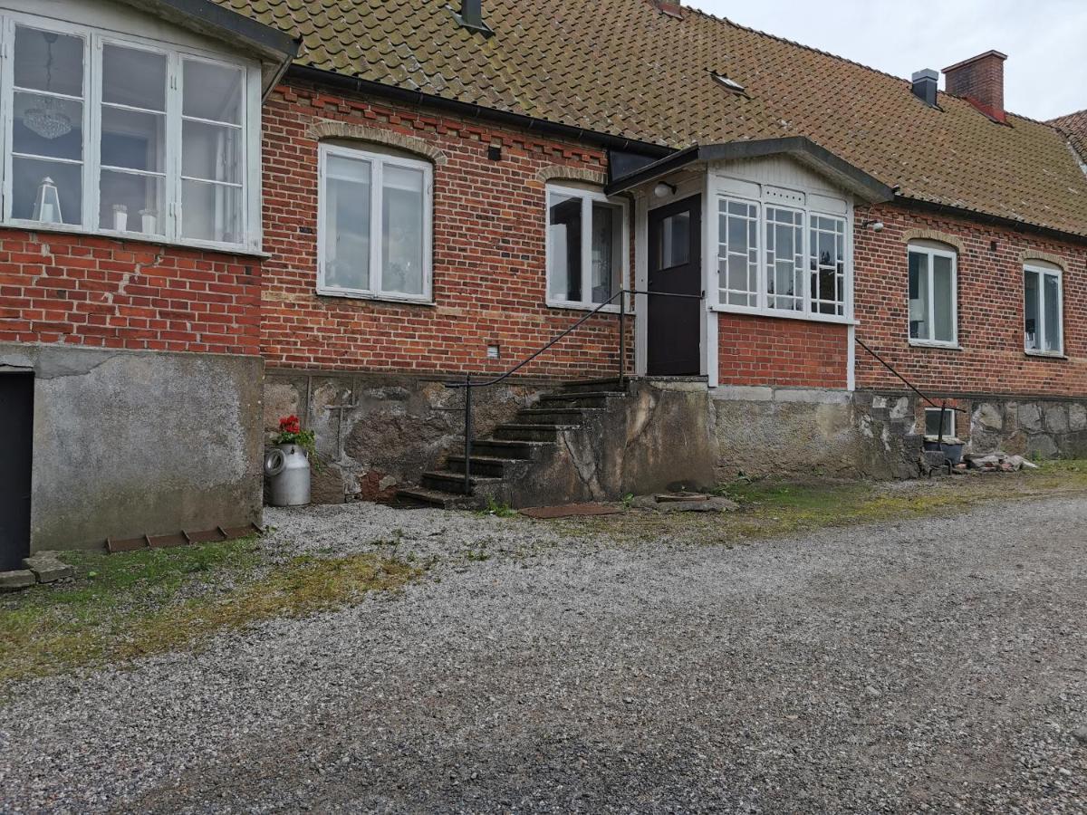 Gamla Skolan Rum & Oevernattning I Spjutstorp Apartment Exterior photo